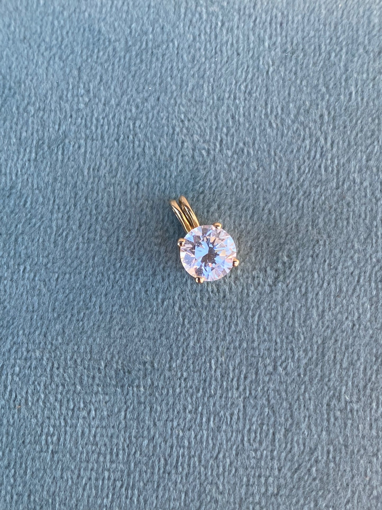 14kt cz pendant