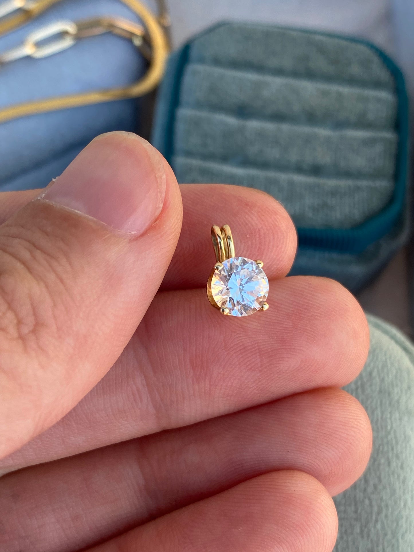14kt cz pendant