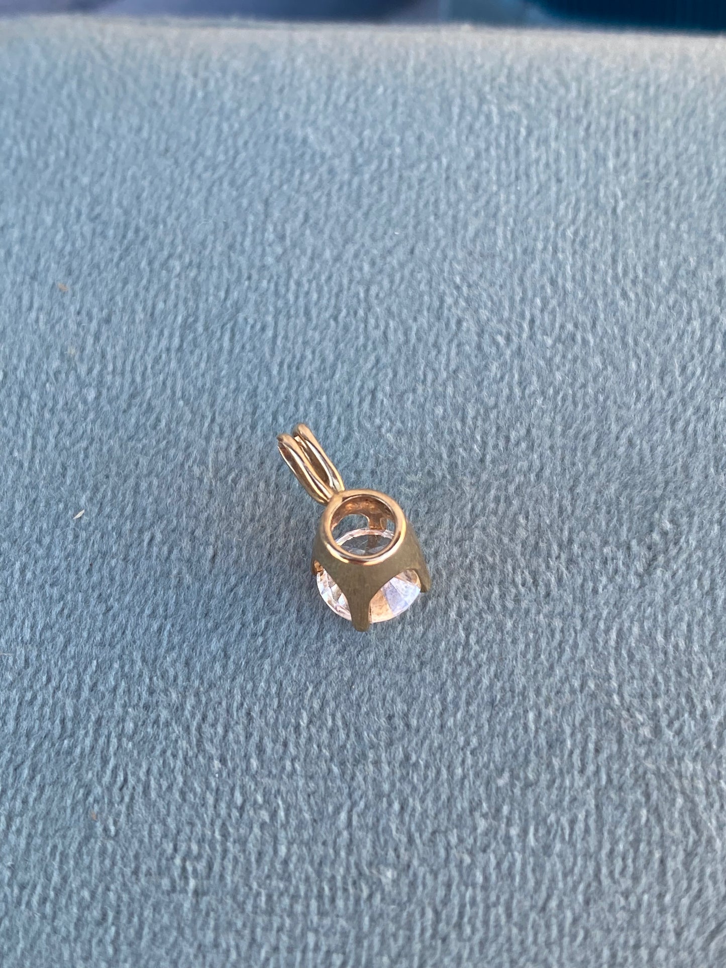 14kt cz pendant