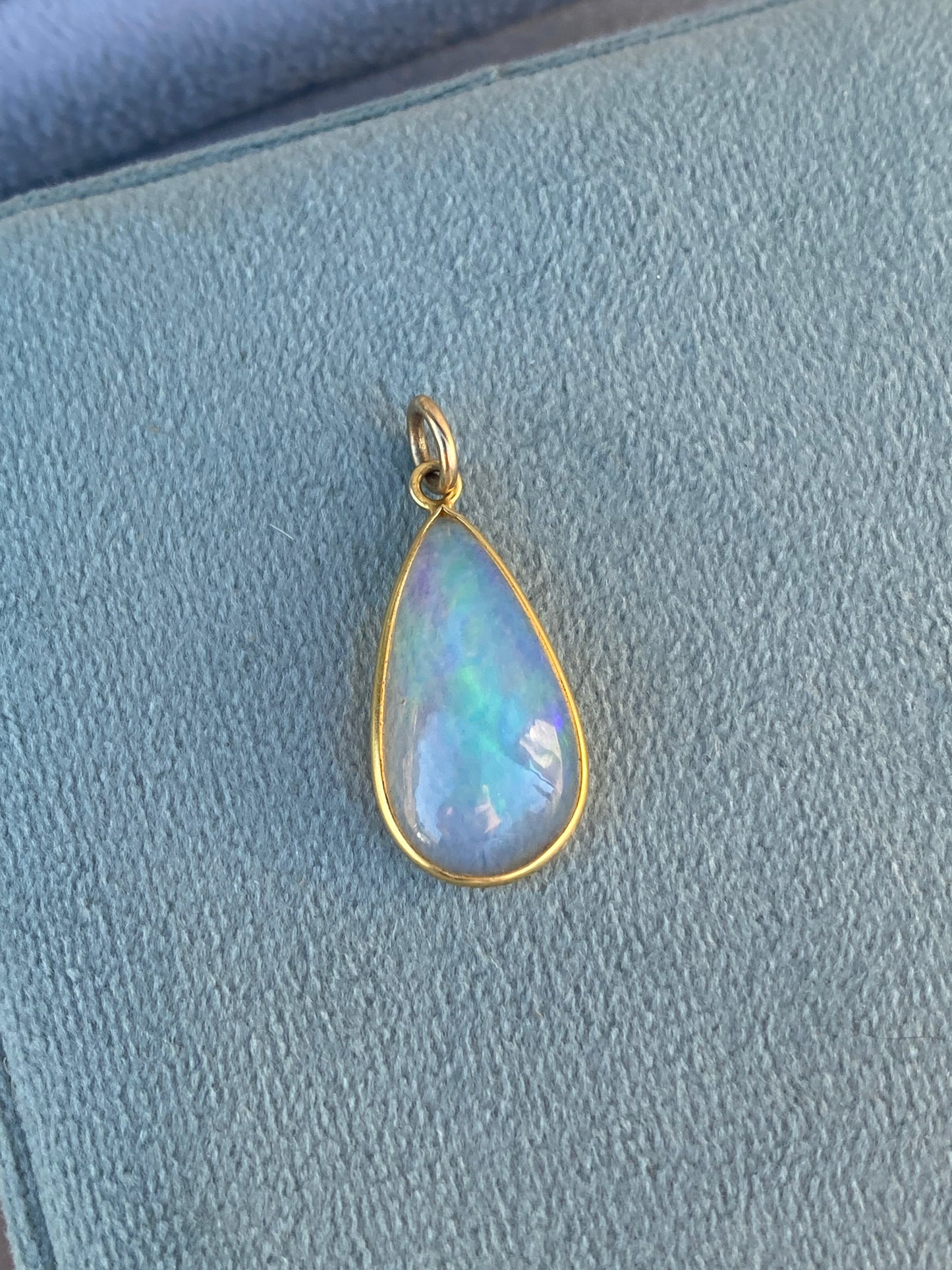 18kt opal cabochon bezel pendant