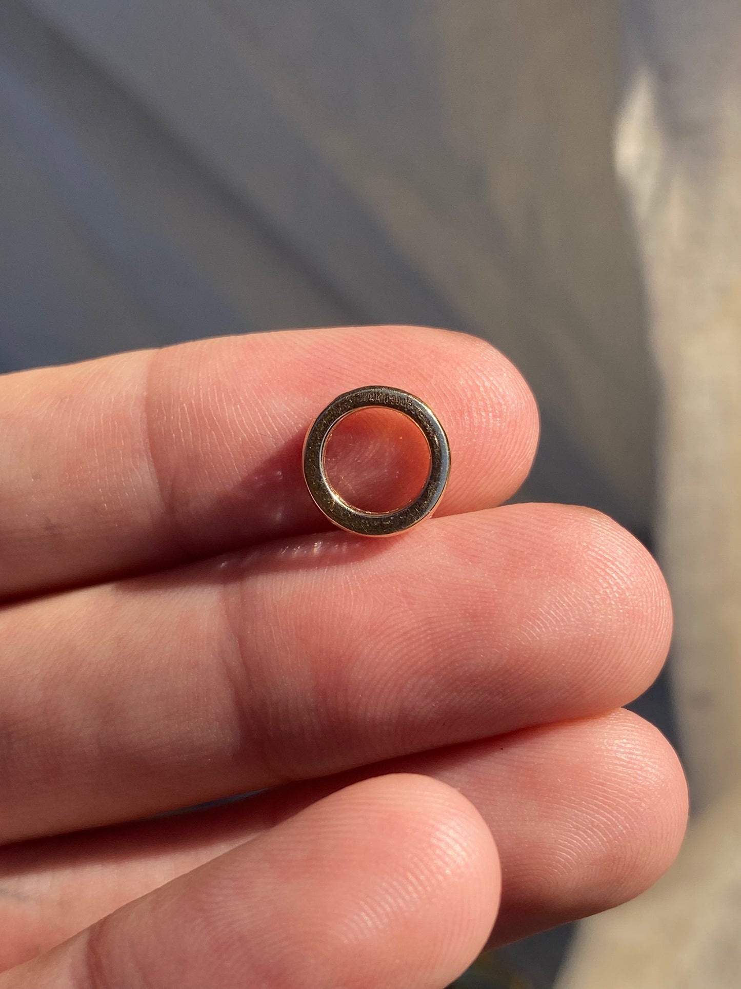 14kt .99ctw sapphire spacer