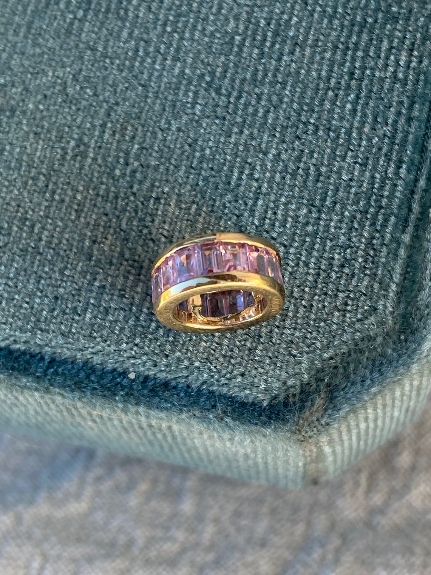 14kt .99ctw sapphire spacer