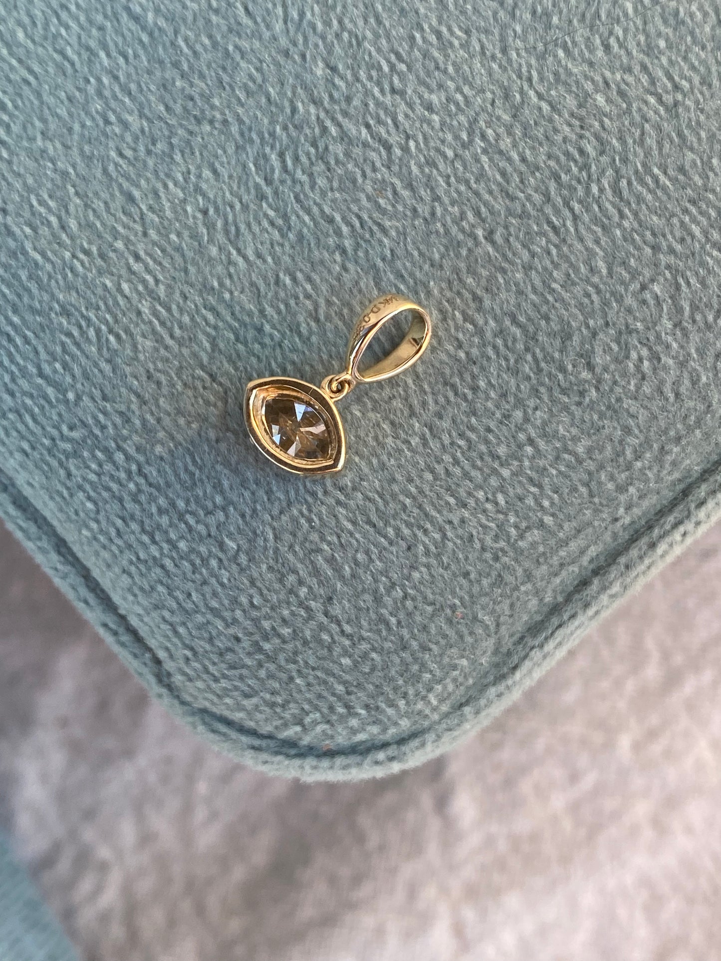 14kt .38ctw marquise diamond pendant