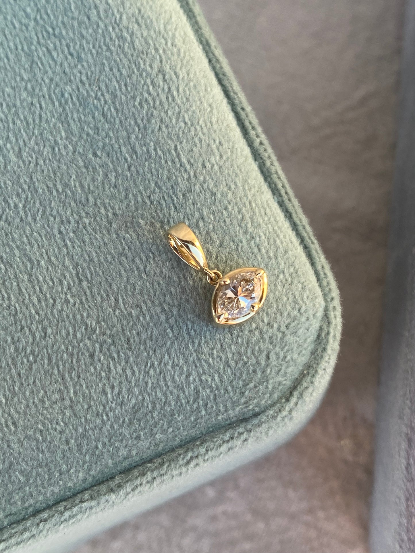 14kt .38ctw marquise diamond pendant
