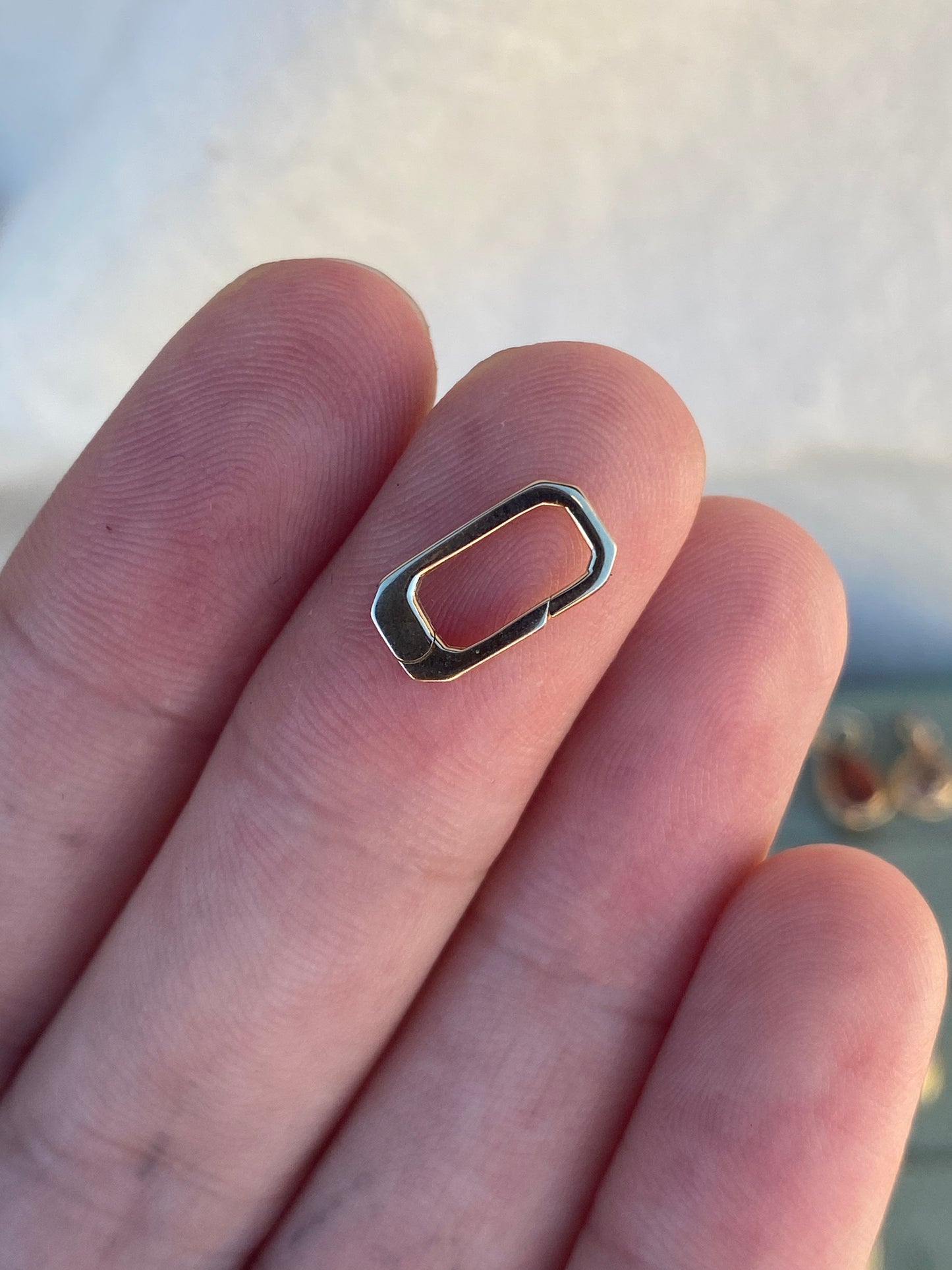 14kt rectangle push connector