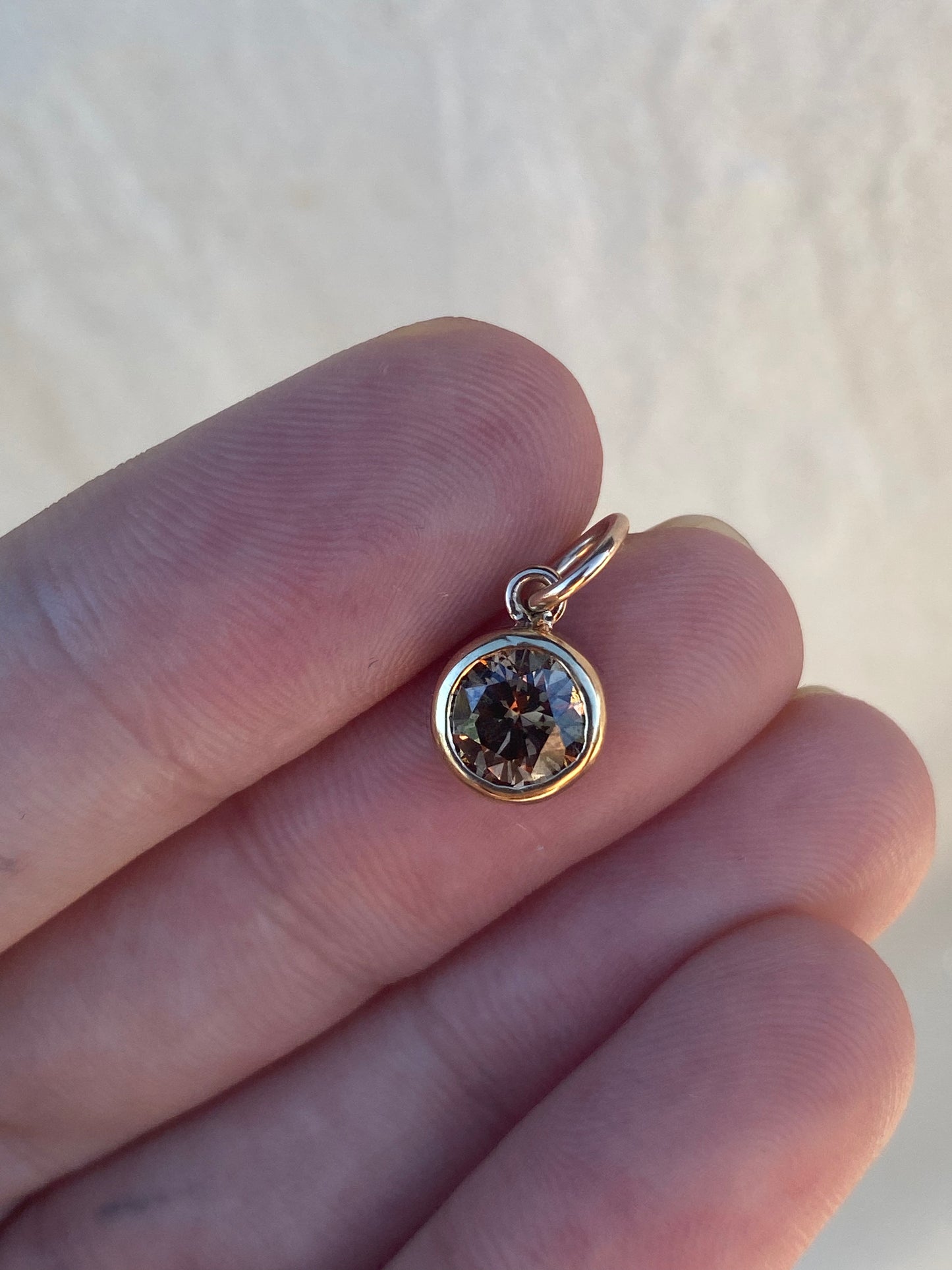 14kt congac bezel diamond pendant