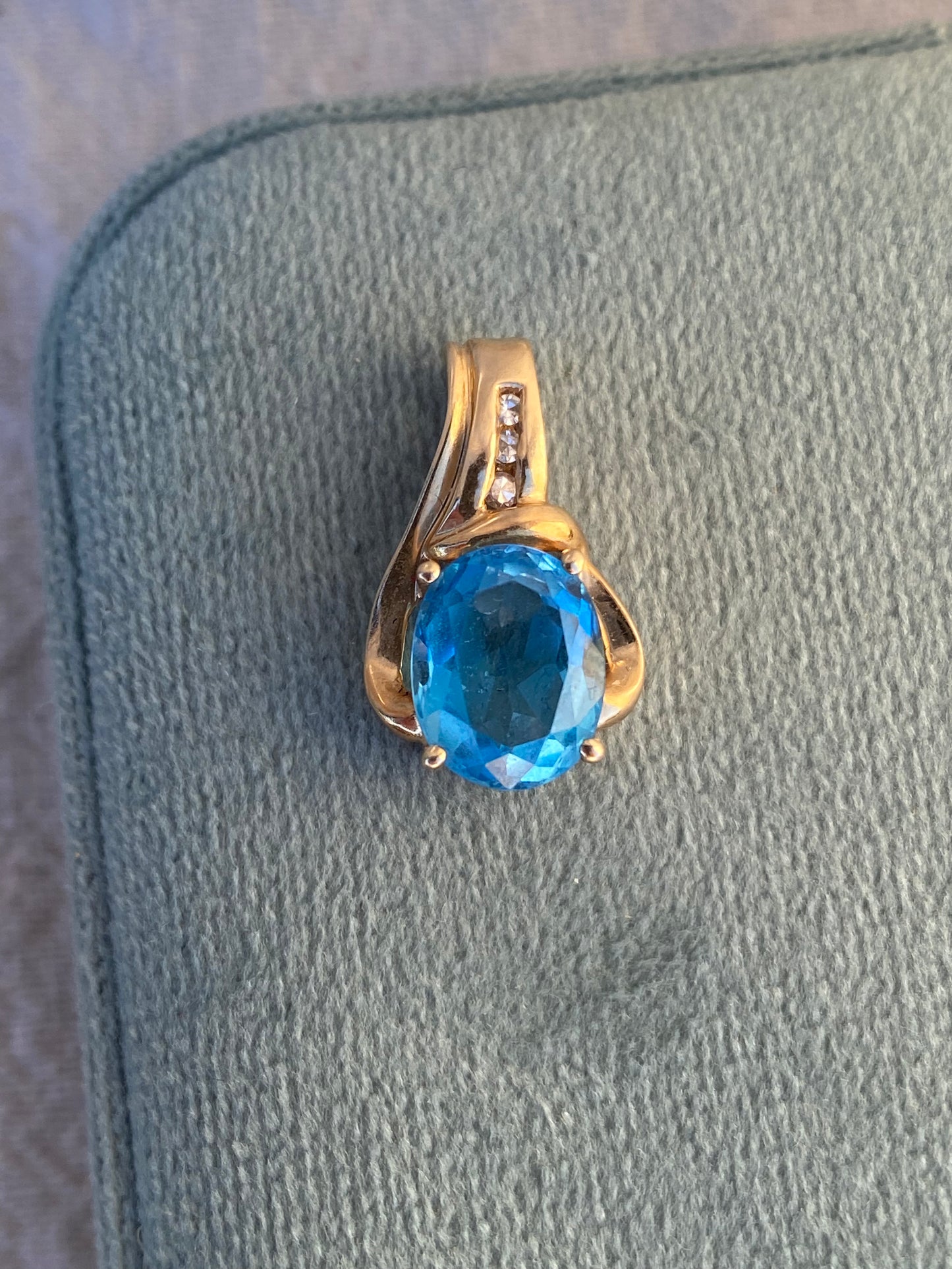 14kt vintage topaz diamond pendant