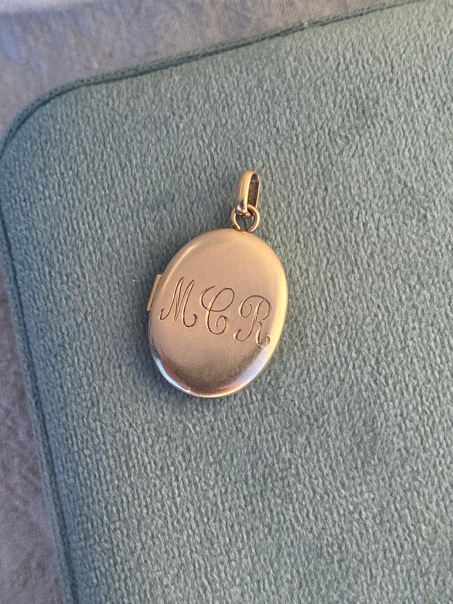 14kt vintage locket