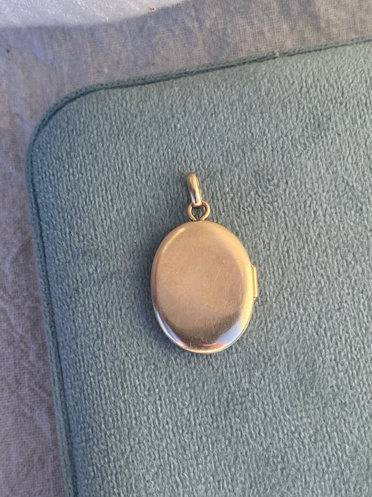 14kt vintage locket