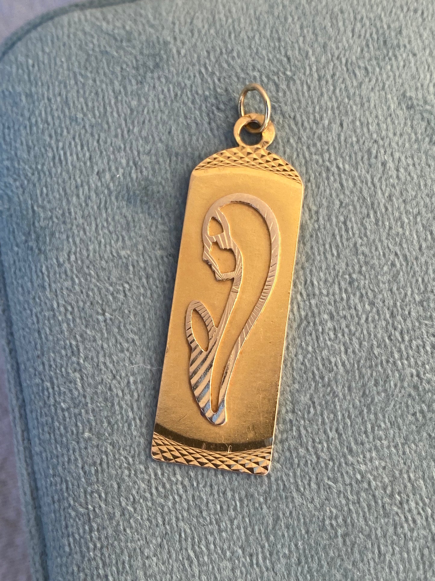 18kt vintage mary pendant