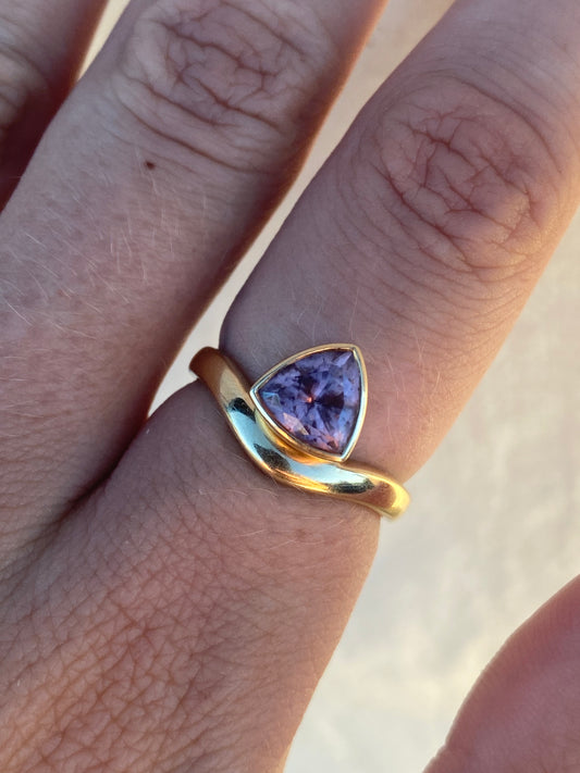 14kt Marrow bezel morganite ring