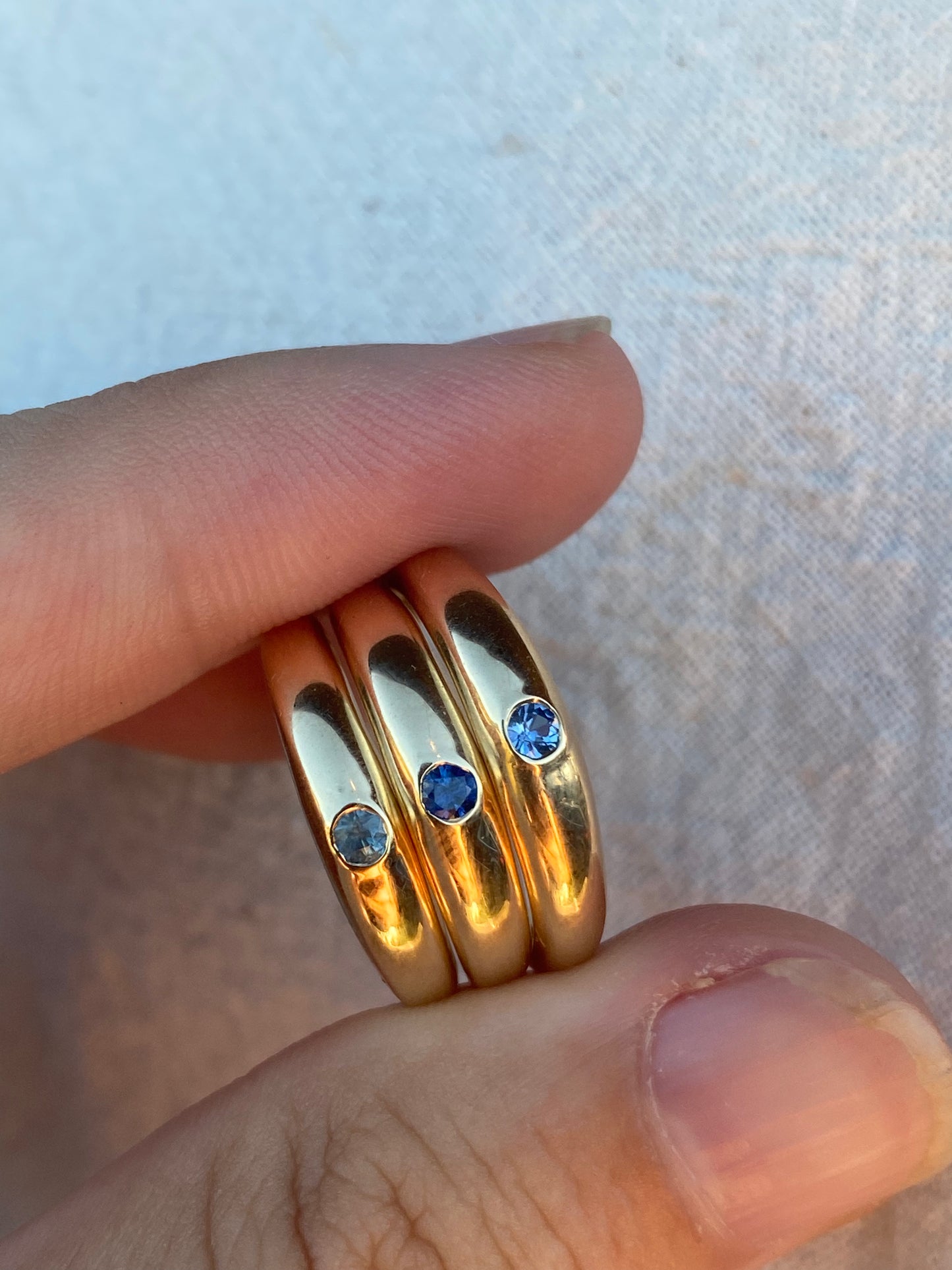 14kt flush set sapphire band