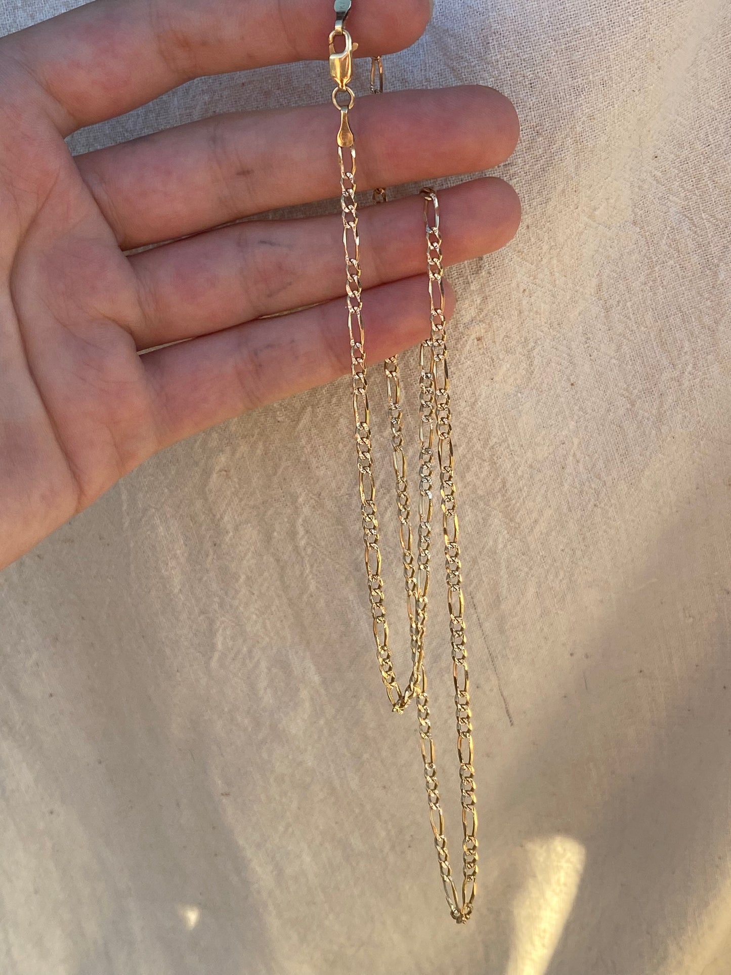 14kt 22" vintage figaro chain